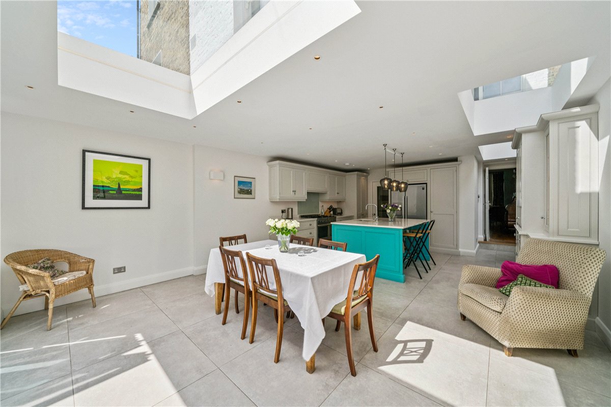 4 bedroom house, Tournay Road, London SW6 - Available