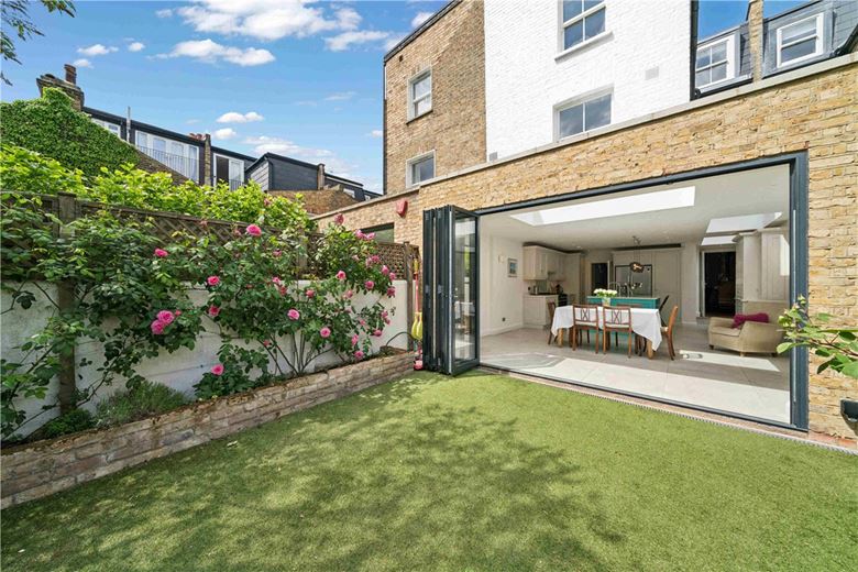 4 bedroom house, Tournay Road, London SW6 - Available
