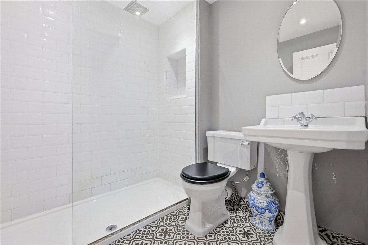 6 bedroom house, Delaford Street, London SW6 - Available