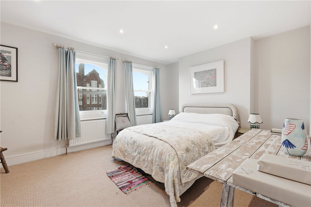 6 bedroom house, Delaford Street, London SW6 - Available