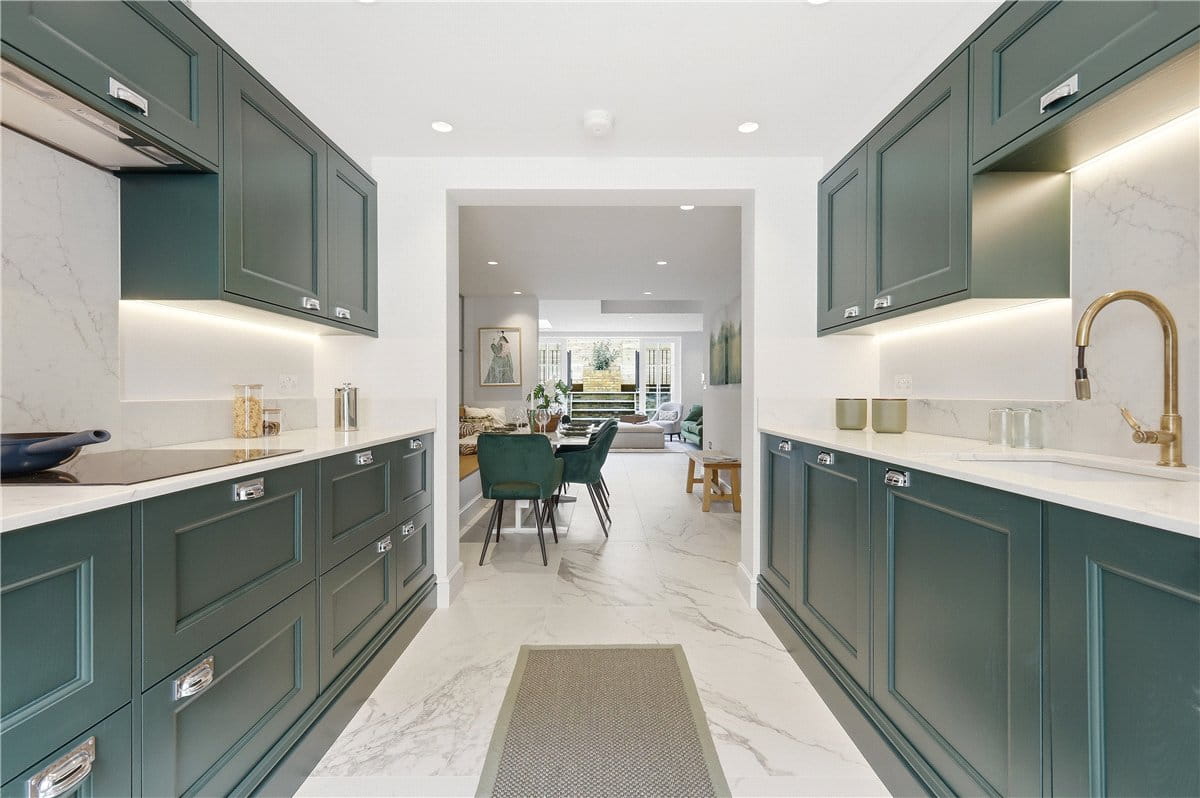 4 bedroom house, Hazlebury Road, London SW6 - Available