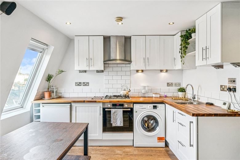 1 bedroom flat, Lillie Road, London SW6 - Available
