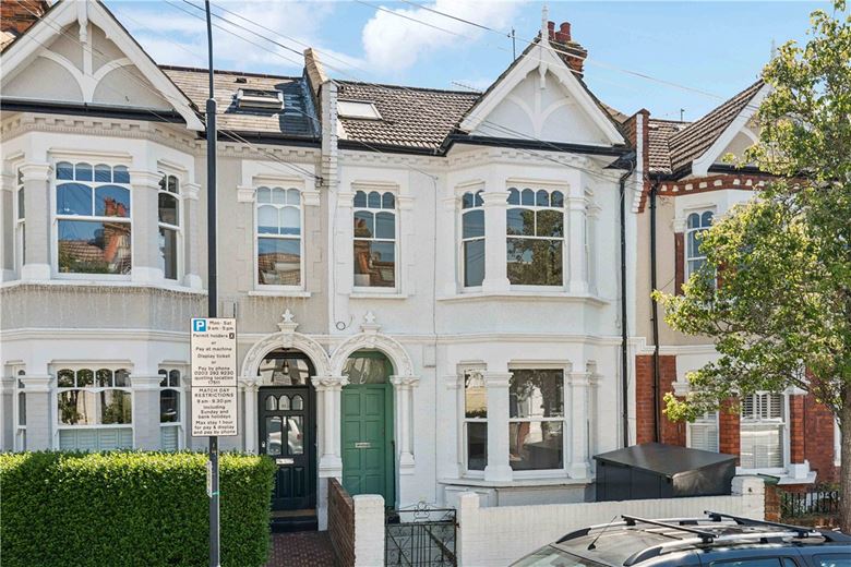 3 bedroom flat, Kenyon Street, London SW6 - Available