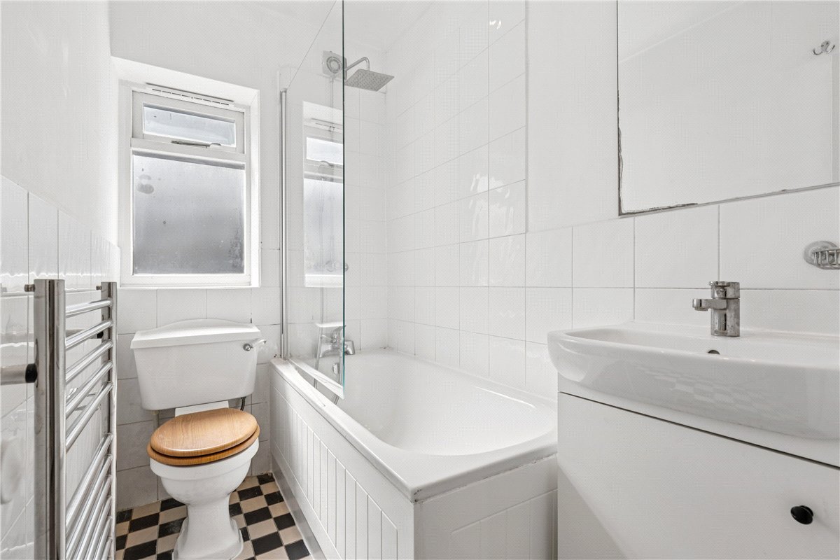 3 bedroom flat, Kenyon Street, London SW6 - Available