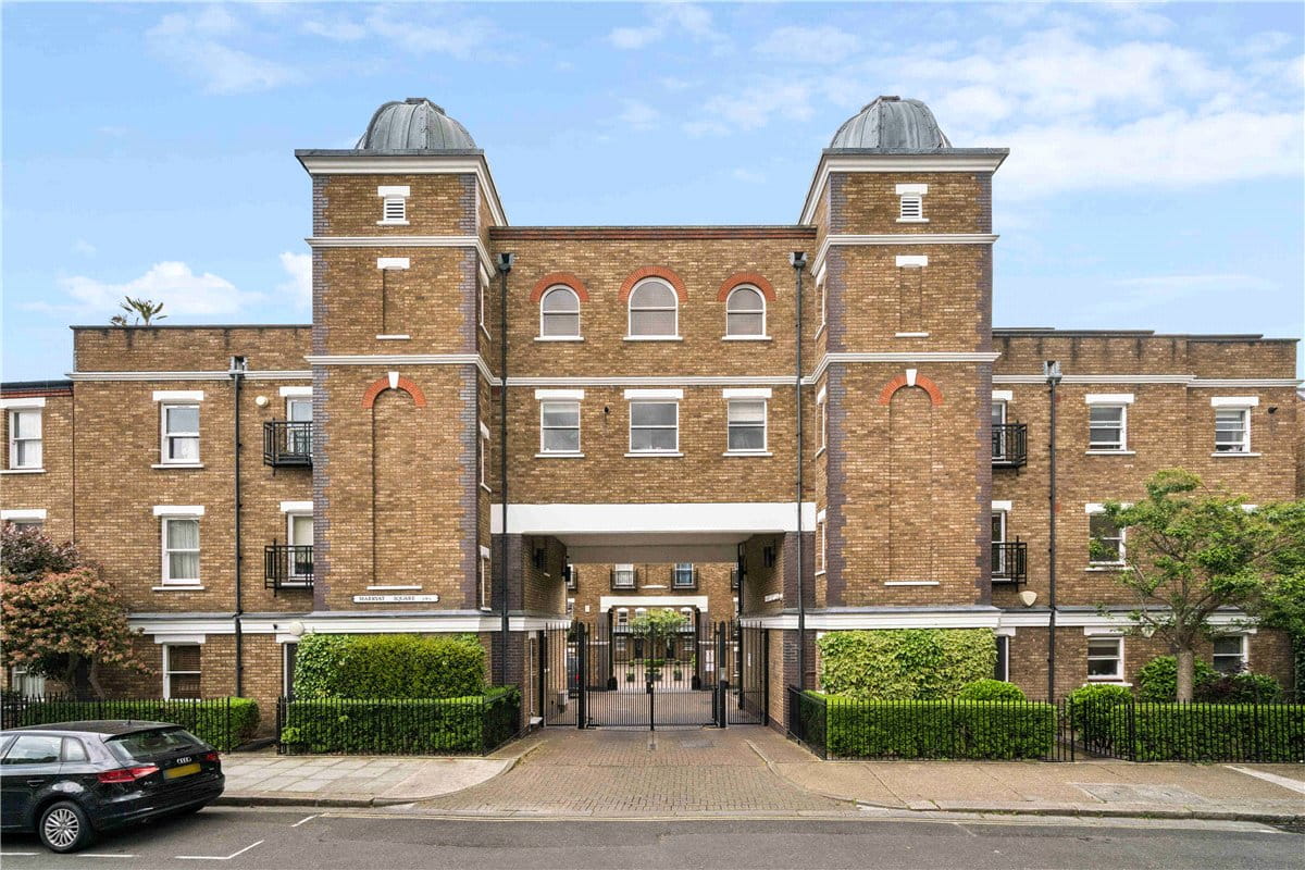 1 bedroom flat, Marryat Square, Wyfold Road SW6 - Available