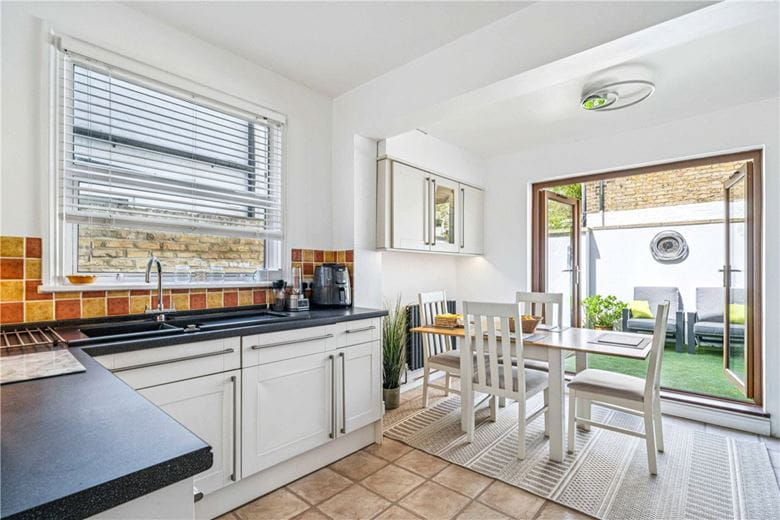 3 bedroom house, Lysia Street, London SW6 - Available