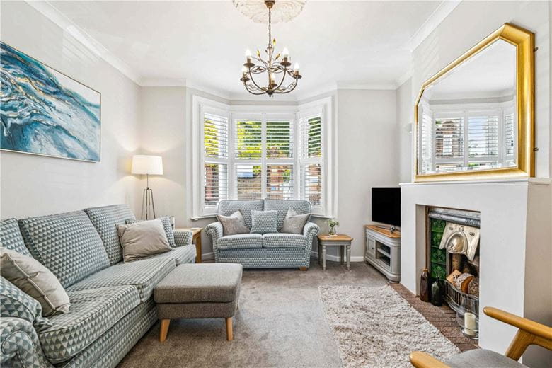 3 bedroom house, Lysia Street, London SW6 - Available