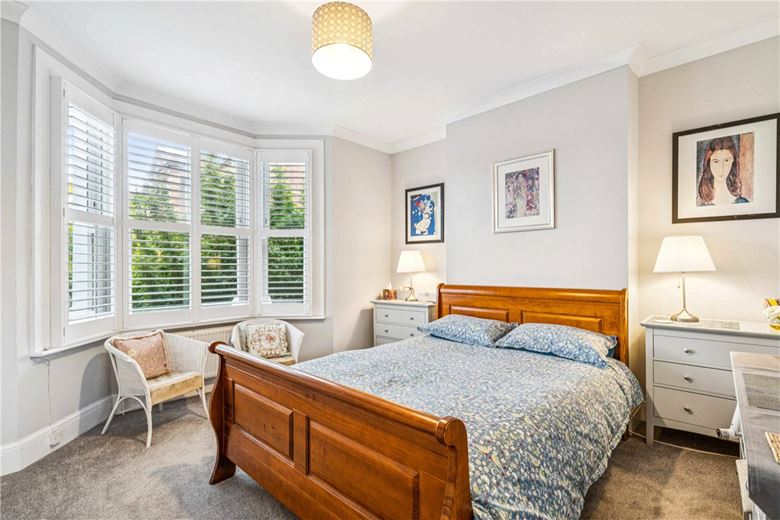 3 bedroom house, Lysia Street, London SW6 - Available