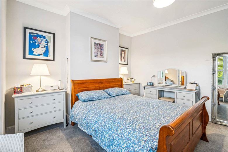 3 bedroom house, Lysia Street, London SW6 - Available