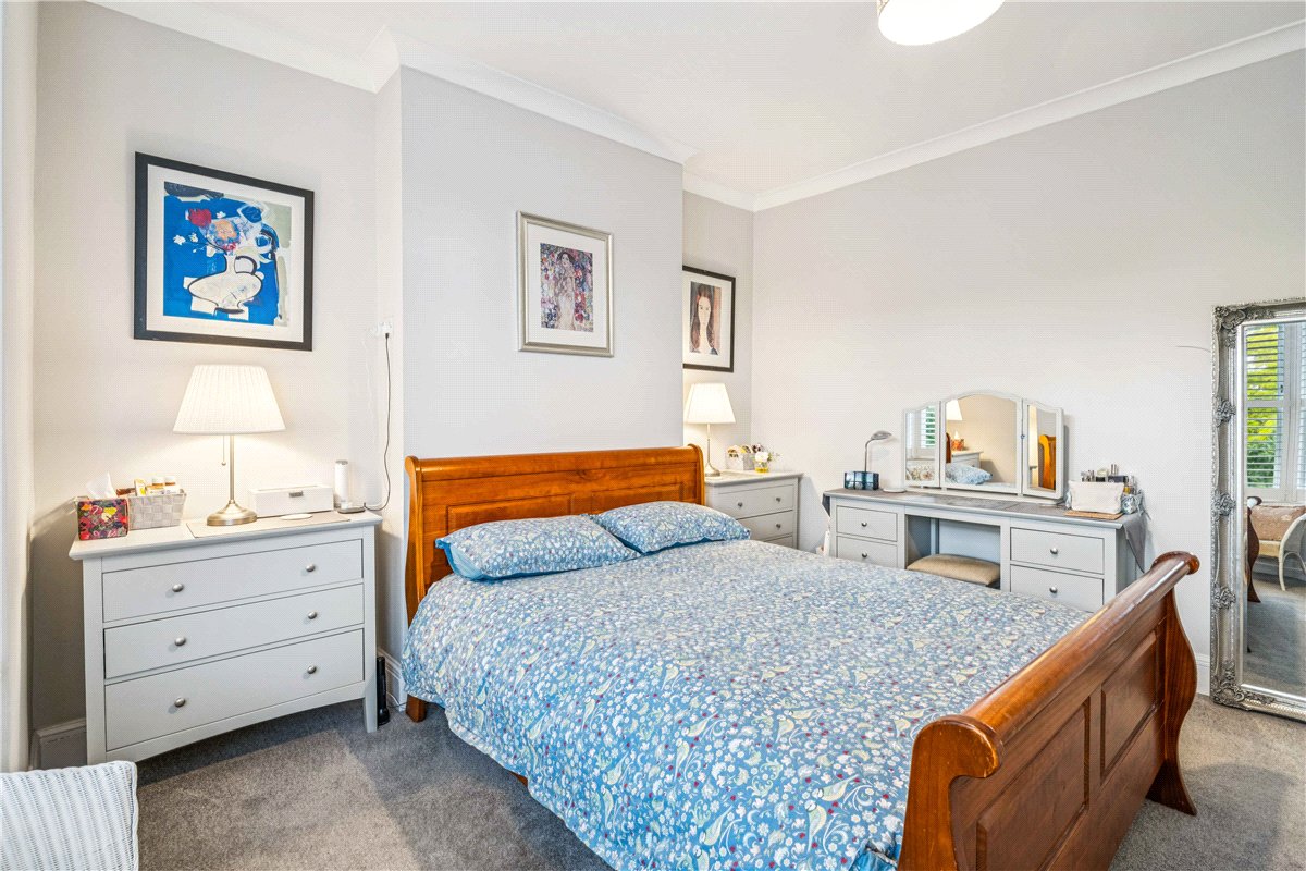 3 bedroom house, Lysia Street, London SW6 - Available