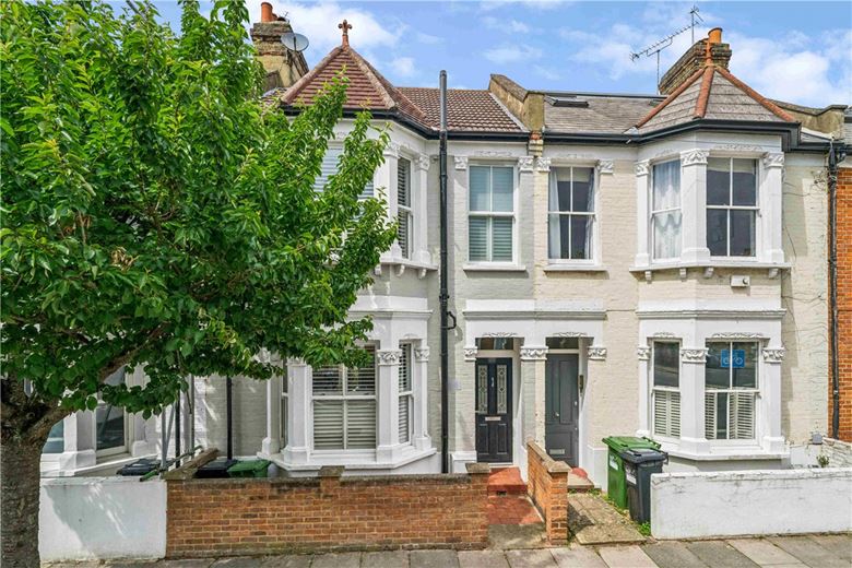 3 bedroom house, Lysia Street, London SW6 - Available