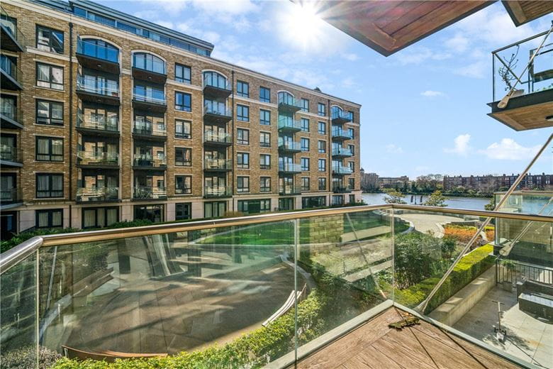 2 bedroom flat, Distillery Wharf, W6 - Available