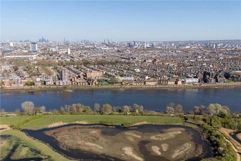 5 bedroom house, Stevenage Road, London SW6 - Available