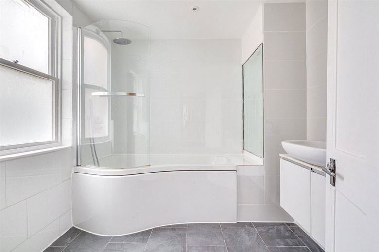 2 bedroom flat, Reporton Road, London SW6 - Sold