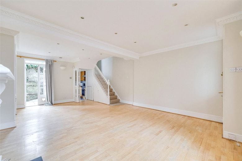 2 bedroom flat, Reporton Road, London SW6 - Sold