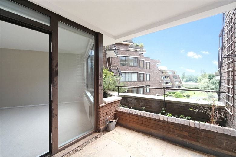 2 bedroom flat, Alder Lodge, 73 Stevenage Road SW6 - Sold