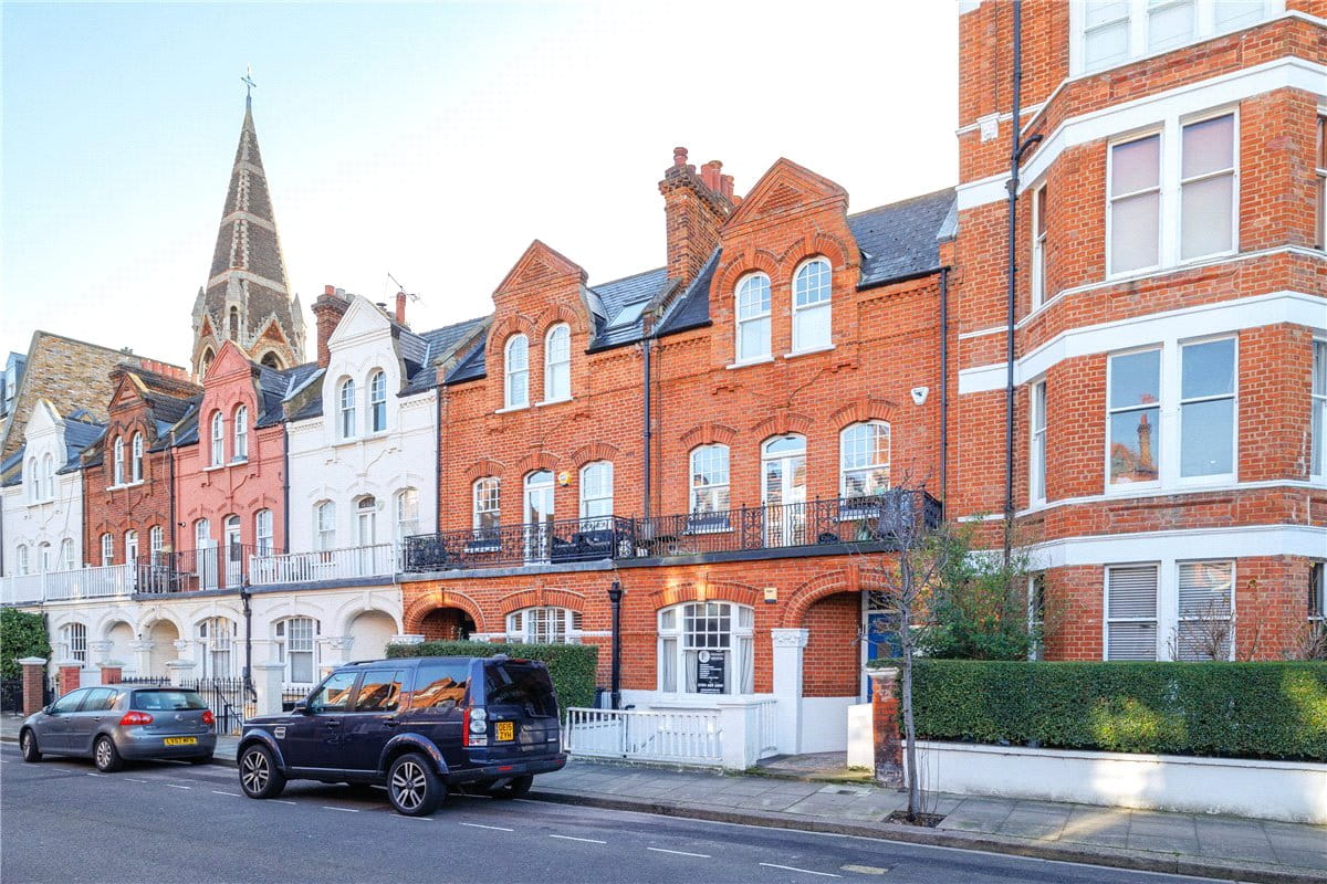 2 bedroom flat, St Andrews Road, London W14 - Sold