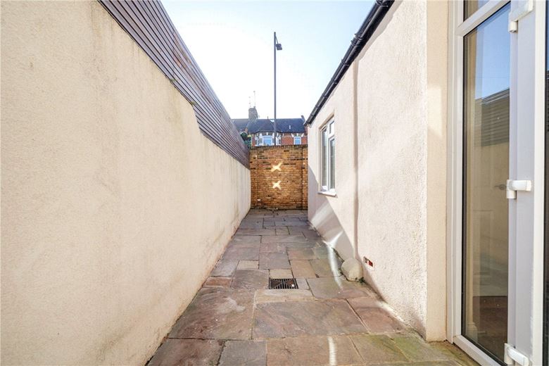 2 bedroom flat, St Andrews Road, London W14 - Sold