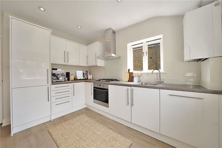 2 bedroom flat, Edenvale Street, London SW6 - Sold STC