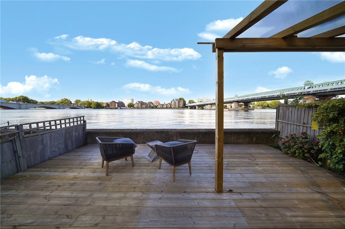 2 bedroom maisonette, Deodar Road, London SW15 - Available