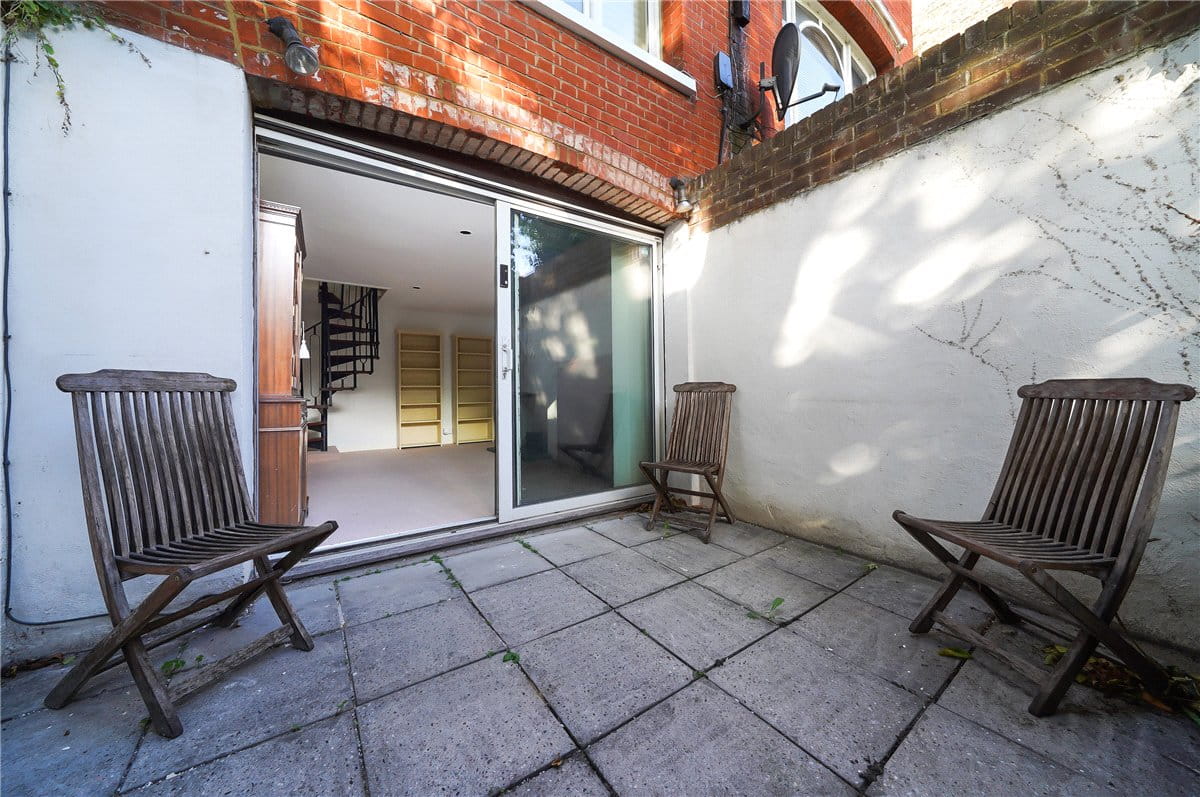 2 bedroom maisonette, Deodar Road, London SW15 - Available