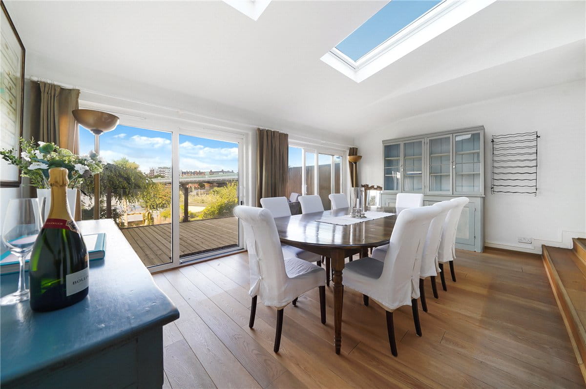 2 bedroom maisonette, Deodar Road, London SW15 - Available