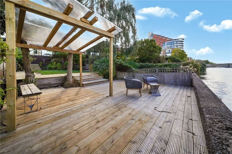 2 bedroom maisonette, Deodar Road, London SW15 - Available