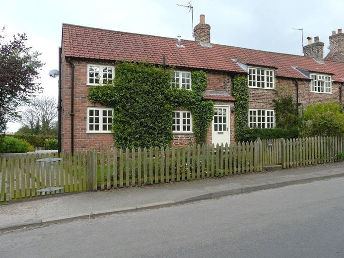 3 bedroom cottage, Felixkirk, Thirsk YO7 - Let Agreed