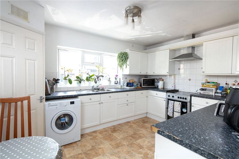 3 bedroom house, High Street, Weston BA1 - Available