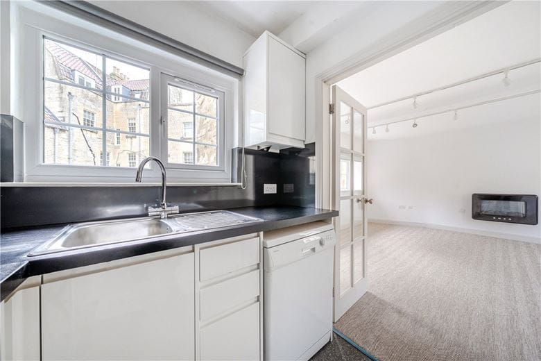 2 bedroom maisonette, Monmouth Street, Bath BA1 - Available