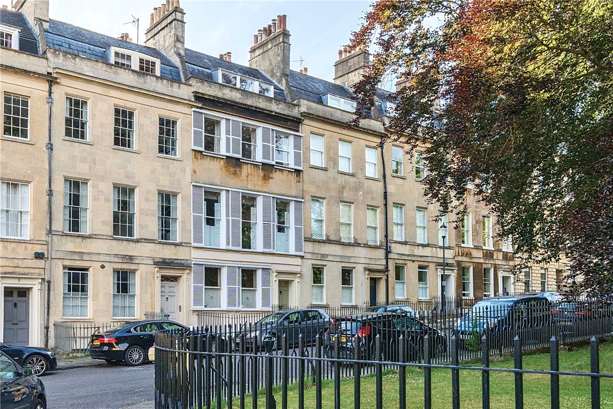 2 bedroom maisonette, St. James's Square, Bath BA1 - Available