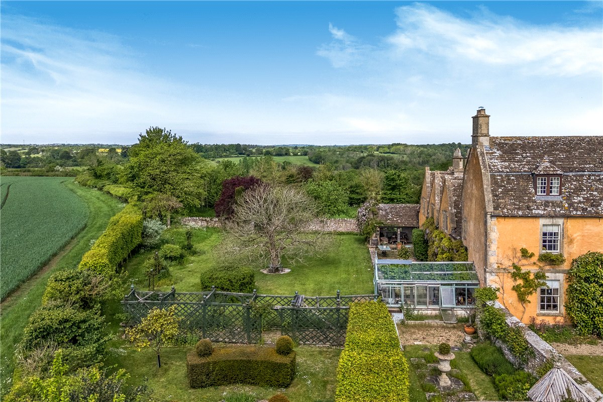 5 bedroom house, West Yatton, Yatton Keynell SN14 - Available