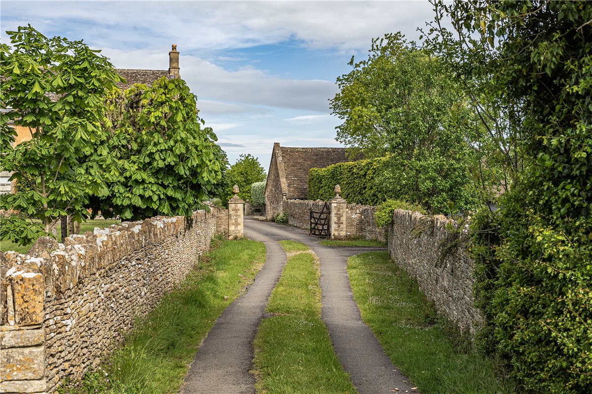 5 bedroom house, West Yatton, Yatton Keynell SN14 - Available