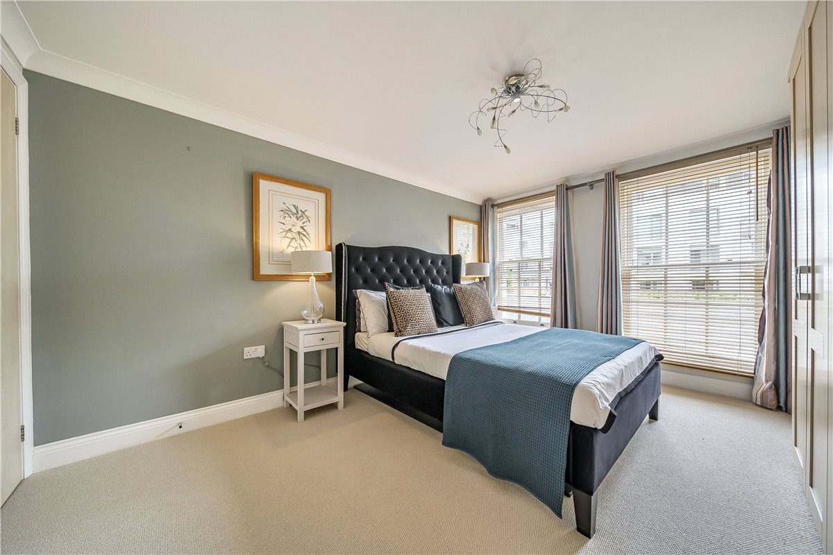 2 bedroom flat, Victoria Bridge Road, Bath BA1 - Sold STC