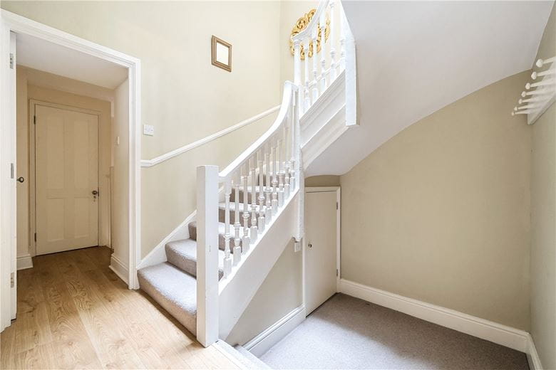 4 bedroom maisonette, Broad Street, Bath BA1 - Available