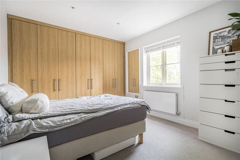 2 bedroom flat, Fortescue Street, Norton St. Philip - Available