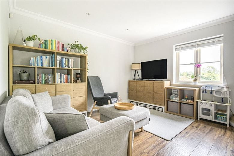 2 bedroom flat, Fortescue Street, Norton St. Philip BA2 - Available