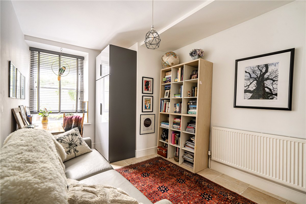 2 bedroom flat, Sydney Place, Bath BA2 - Available