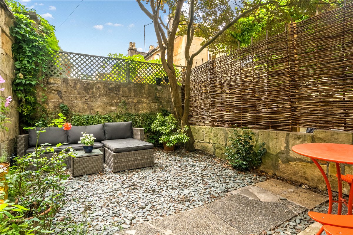 2 bedroom house, Magdalen Road, Bath BA2 - Available