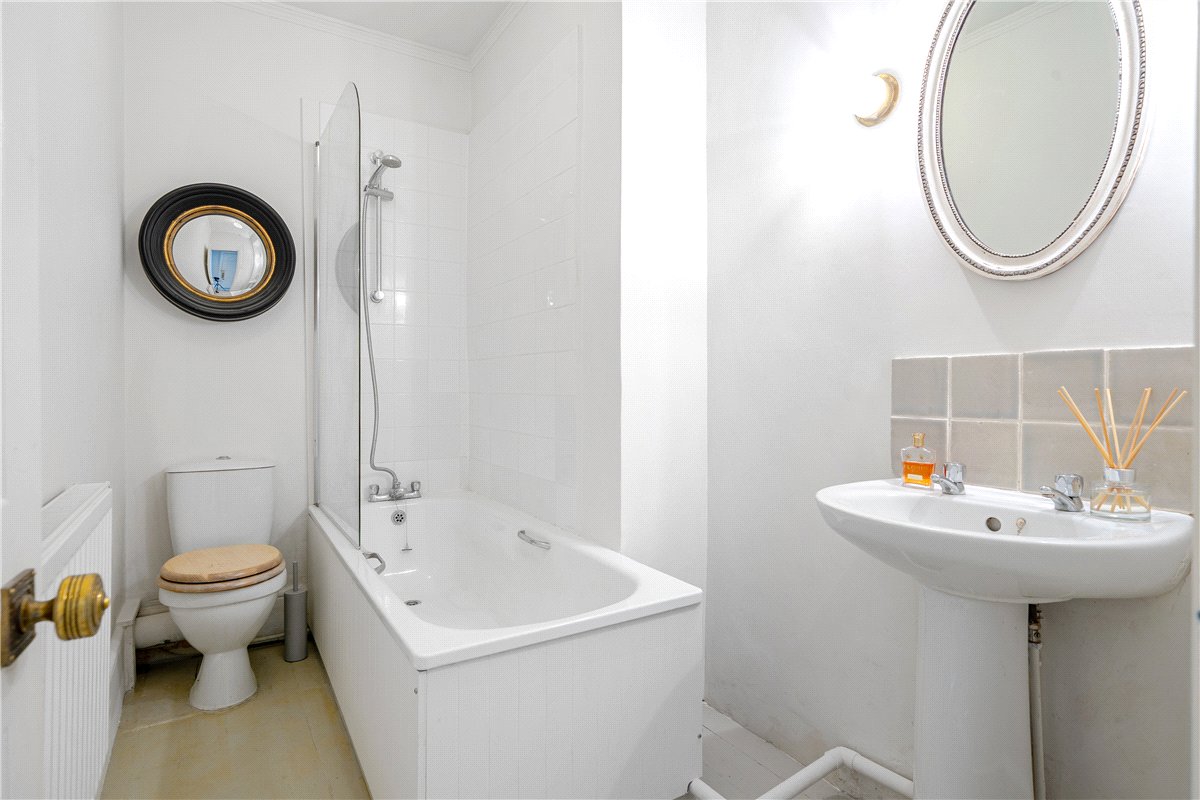 1 bedroom flat, Russell Street, Bath BA1 - Sold STC