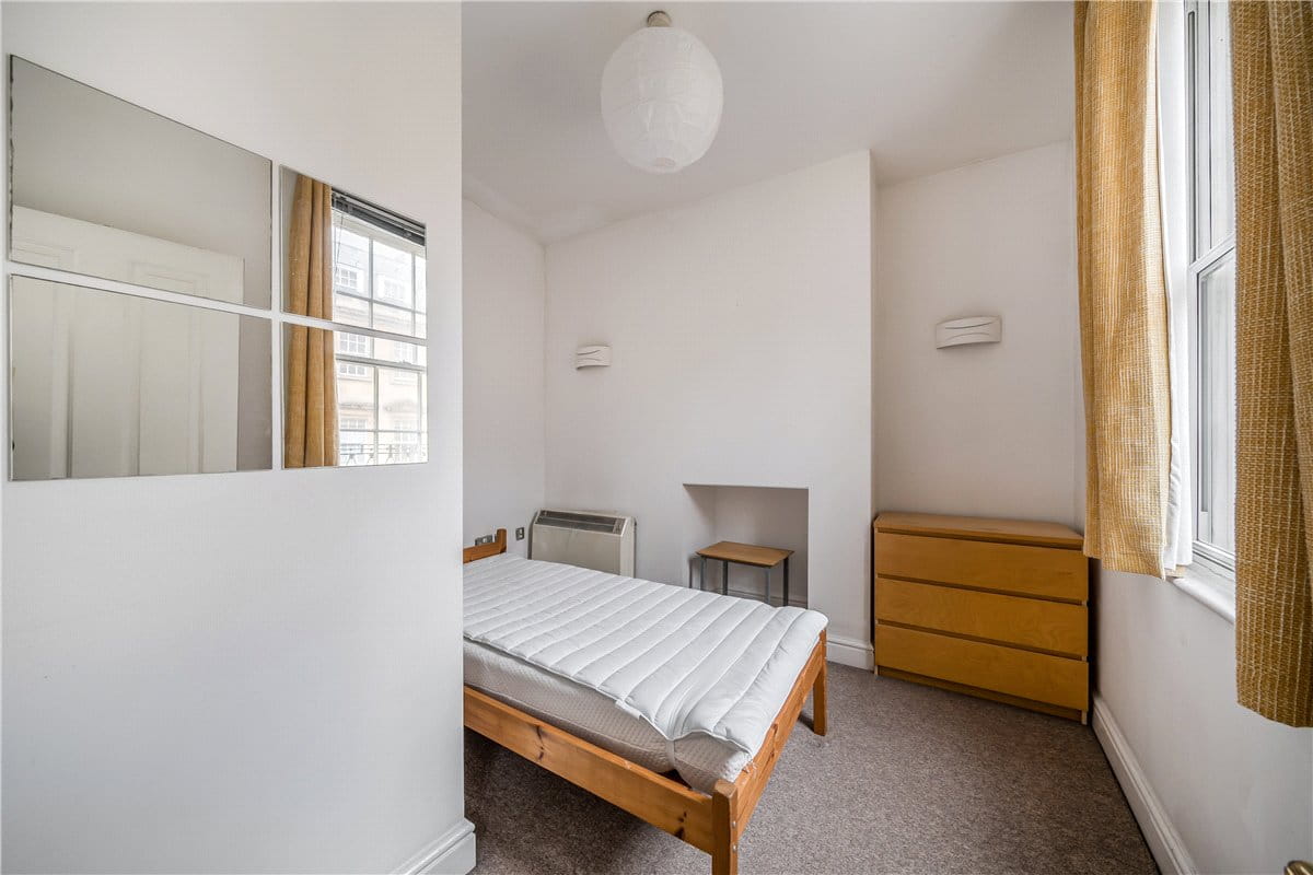 2 bedroom maisonette, Vineyards, Bath BA1 - Available