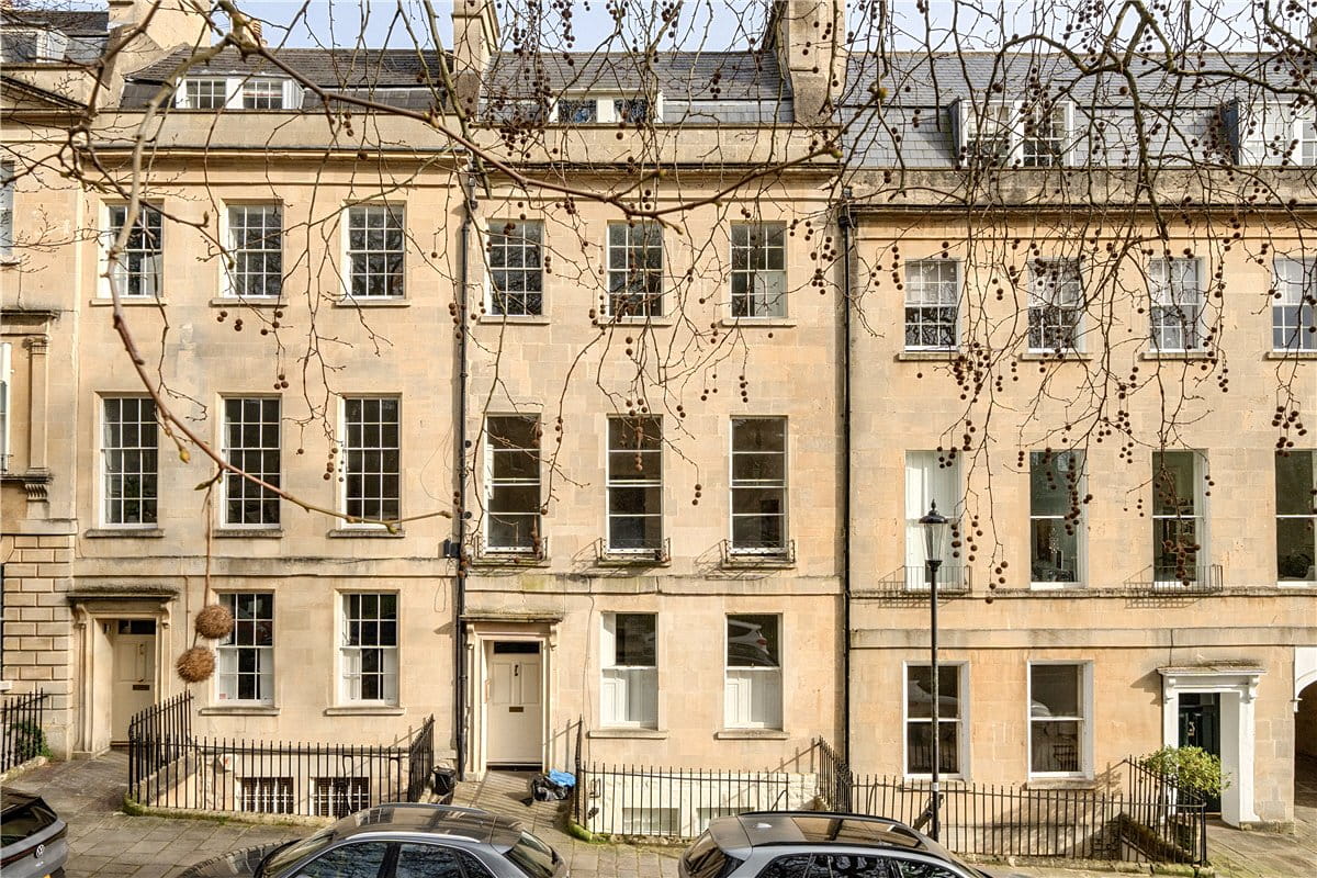 5 bedroom house, St. James's Square, Bath BA1 - Available
