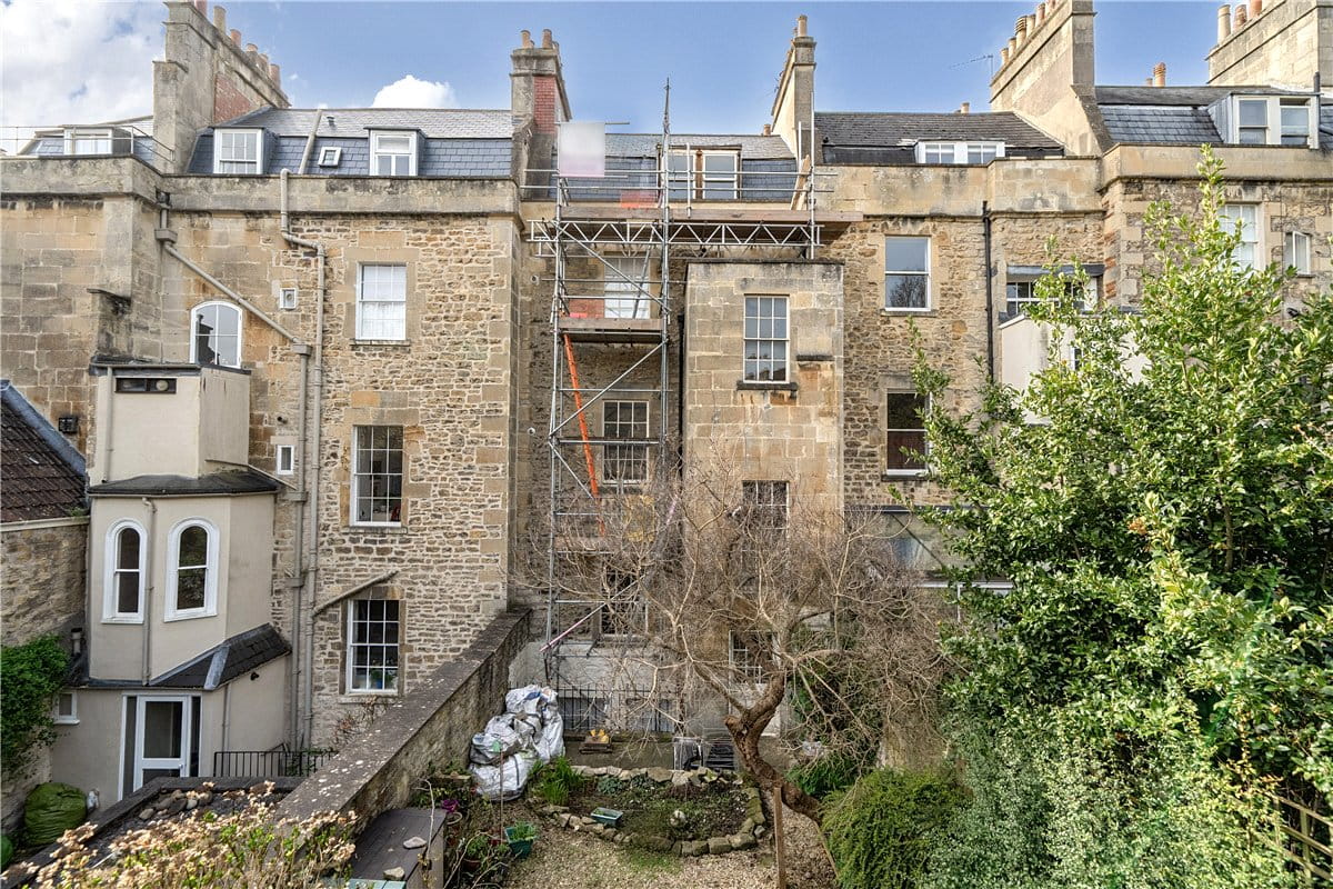 5 bedroom house, St. James's Square, Bath BA1 - Available