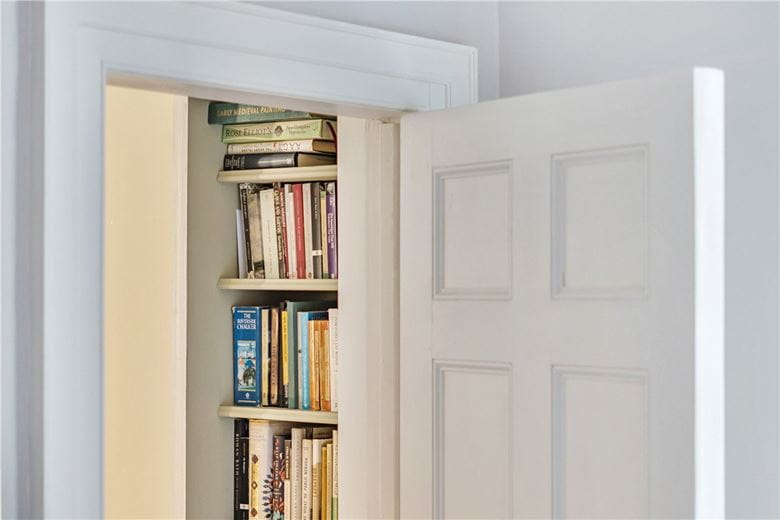 1 bedroom flat, Harington Place, Bath BA1 - Available