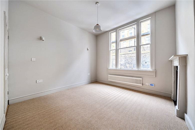 3 bedroom maisonette, Walcot Street, Bath BA1 - Available
