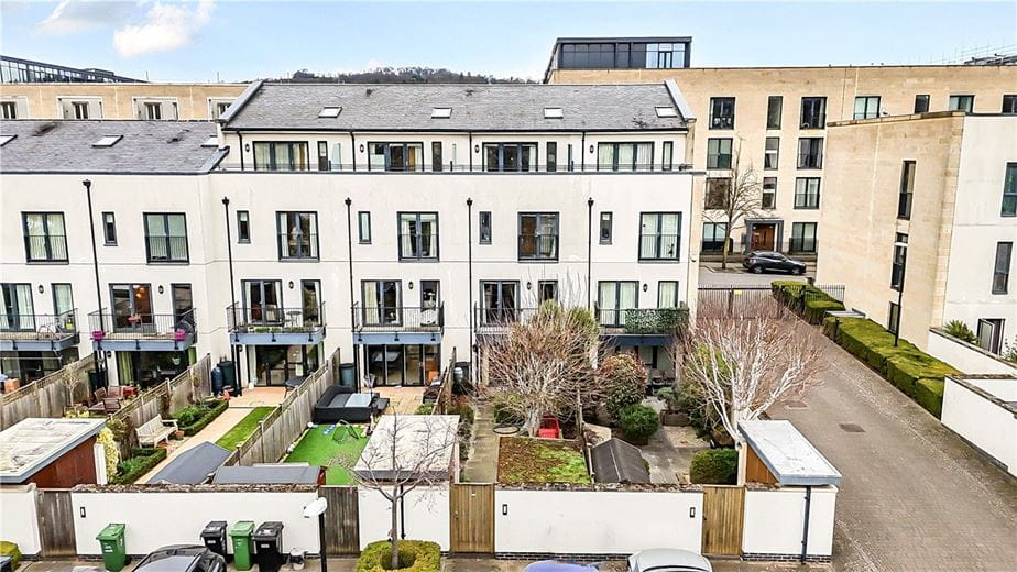 4 bedroom house, Stothert Avenue, Bath BA2 - Available