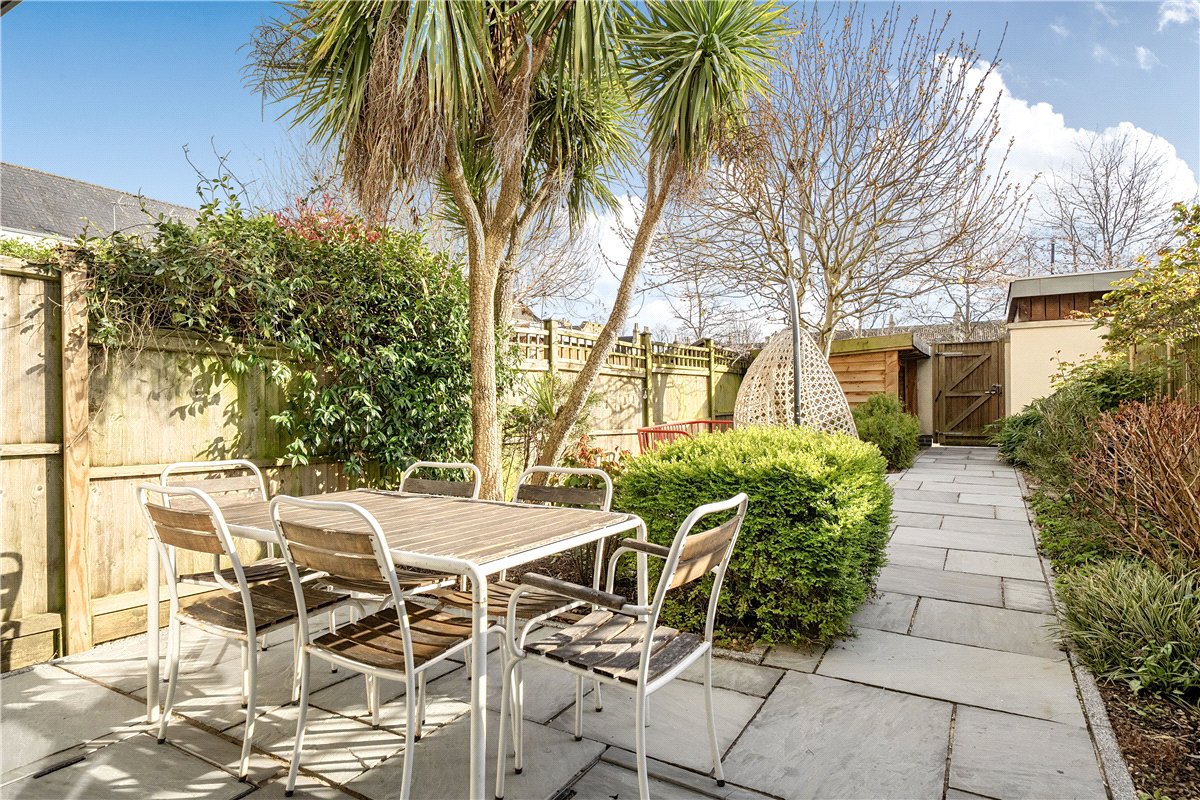 4 bedroom house, Stothert Avenue, Bath BA2 - Available