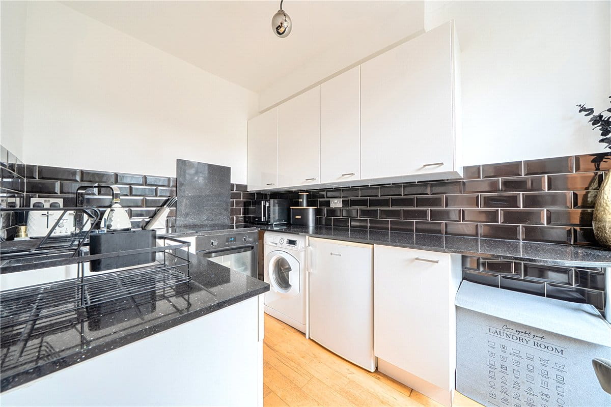 1 bedroom flat, Green Park, Bath BA1 - Available