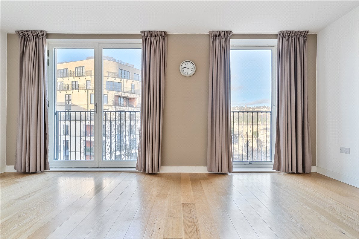 2 bedroom flat, Victoria Bridge Road, Bath BA2 - Available