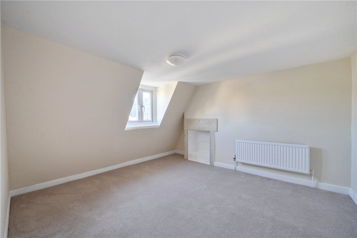 2 bedroom maisonette, Chapel Row, Bath BA1 - Available
